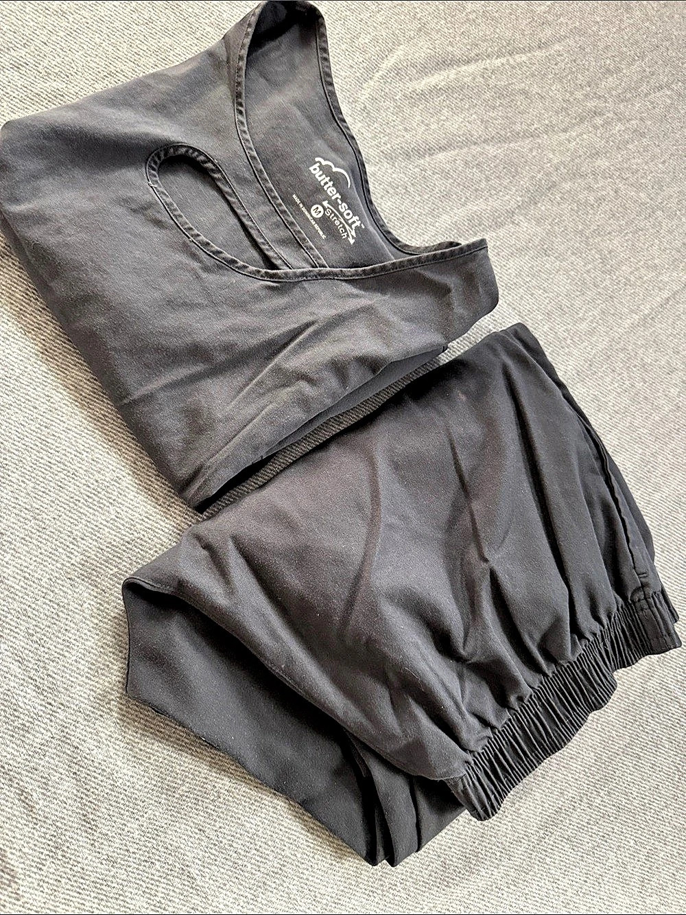 Butter -soft Stretch Scrub set in pewter